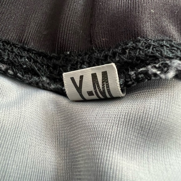 Skyn Style Youth Basketball Leggings Navajo Design Native American rare - Picture 6 of 6